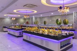 HOLIDAY PARK RESORT Restaurants