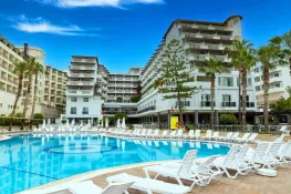 HOLIDAY PARK RESORT General Images