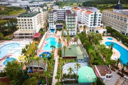 HOLIDAY PARK RESORT