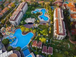 HORUS PARADISE LUXURY RESORT Pools & Beach