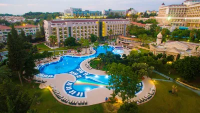 HORUS PARADISE LUXURY RESORT Pools & Beach