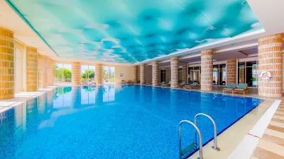 HORUS PARADISE LUXURY RESORT Pools & Beach
