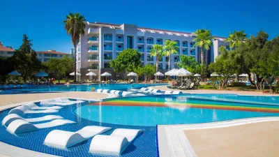 HORUS PARADISE LUXURY RESORT Pools & Beach
