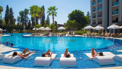 HORUS PARADISE LUXURY RESORT Pools & Beach