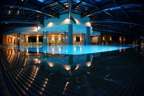 HOT SPRINGS MEDICAL - SPA HOTEL Pools & Beach