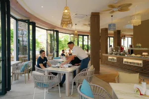 HOTEL ADMIRAL Restaurants