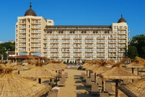 HOTEL ADMIRAL Pools & Beach