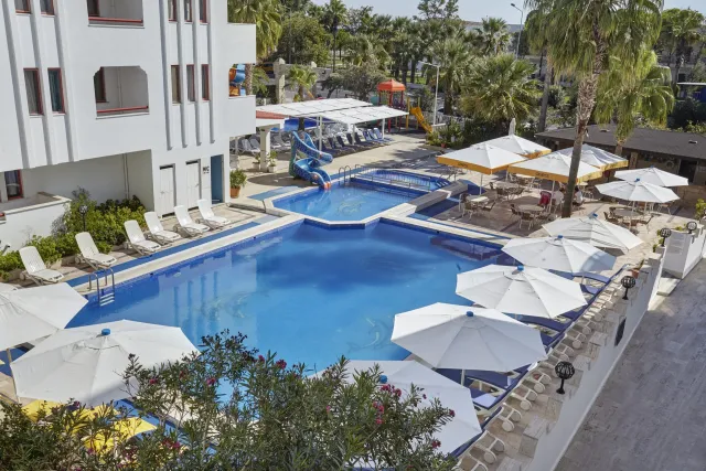 HOTEL BILLURCU Pools & Beach