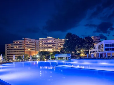 HOTEL HISSAR SPA COMPLEX Pools & Beach