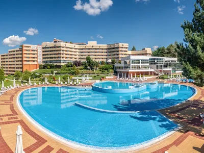 HOTEL HISSAR SPA COMPLEX Pools & Beach