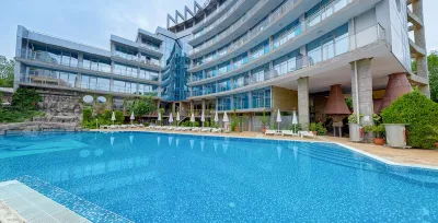HOTEL KAMENEC KITEN Pools & Beach