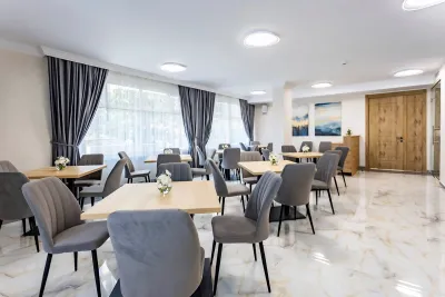 HOTEL LAGUNA SPA Restaurants