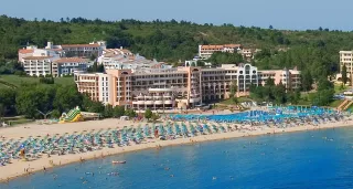 HOTEL MARINA BEACH Pools & Beach