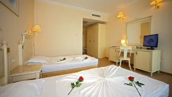 HOTEL MARINA BEACH Rooms