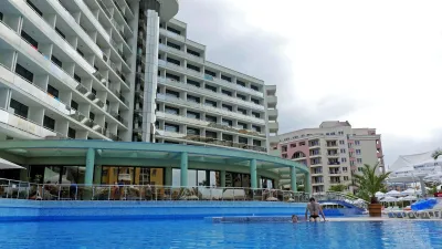HOTEL MARVEL Pools & Beach