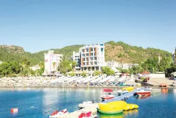 HOTEL SUNRISE Pools & Beach