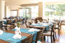 HOTEL SUNRISE Restaurants