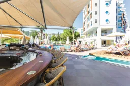 HOTEL SUNRISE Bars