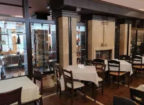 HOTEL TRINITY RESIDENCE Restaurants