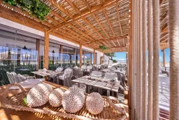 HVD LOTOS HOTEL Restaurants