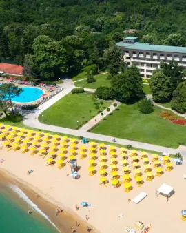 HVD LOTOS HOTEL Pools & Beach
