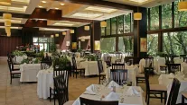 HVD RIVIERA BEACH HOTEL Restaurants