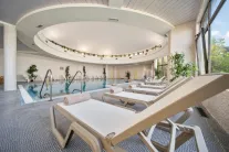 HVD RIVIERA BEACH HOTEL Pools & Beach