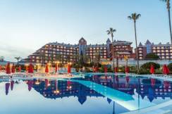 IC HOTELS SANTAI FAMILY RESORT Pools & Beach