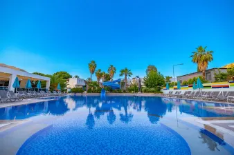 IDAS CLUB HOTEL Pools & Beach