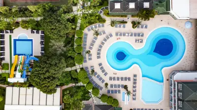INSULA RESORT - SPA Pools & Beach