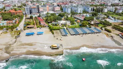 INSULA RESORT - SPA Pools & Beach