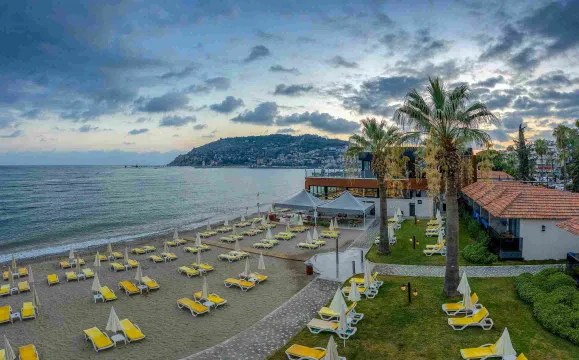 ISLA PANORAMA Pools & Beach