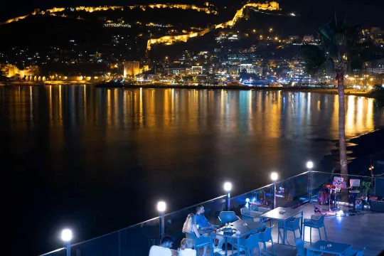 ISLA PANORAMA Restaurants