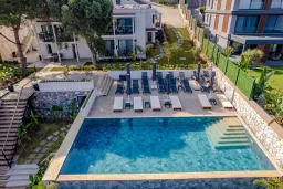 ISOLINA HOTEL Pools & Beach
