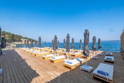 ISOLINA HOTEL Pools & Beach
