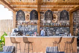 ISOLINA HOTEL Bars