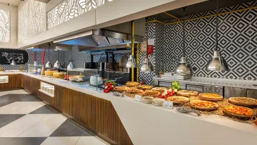 JACARANDA LUXURY RESORT Restaurants