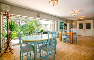 JOYA DEL MAR Restaurants