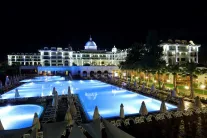 JUJU PREMIER PALACE Pools & Beach