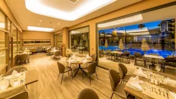JULIAN CLUB HOTEL Restaurants