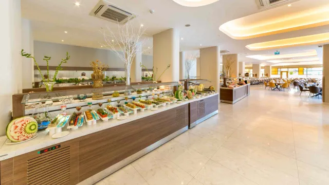 JULIAN CLUB HOTEL Restaurants
