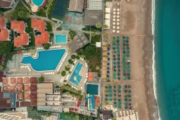 JUSTINIANO CLUB ALANYA Pools & Beach