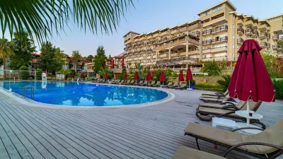 JUSTINIANO DELUXE RESORT Pools & Beach