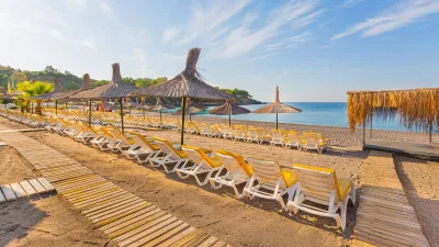 JUSTINIANO DELUXE RESORT Pools & Beach