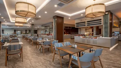 JUSTINIANO DELUXE RESORT Restaurants