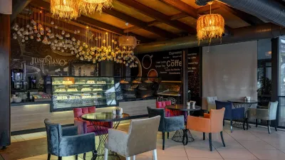 JUSTINIANO DELUXE RESORT Restaurants