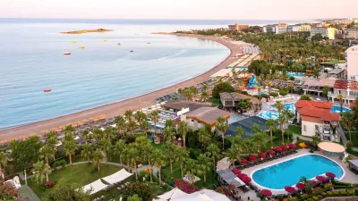 JUSTINIANO DELUXE RESORT Pools & Beach