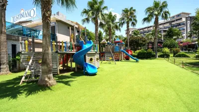 JUSTINIANO DELUXE RESORT Mini Club