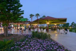 JUSTINIANO PARK CONTI Restaurants