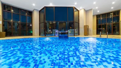 JUSTINIANO PARK CONTI Pools & Beach